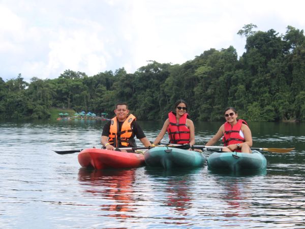 Imagen de Galer&iacute;a 02 - Kayaks y Canopy