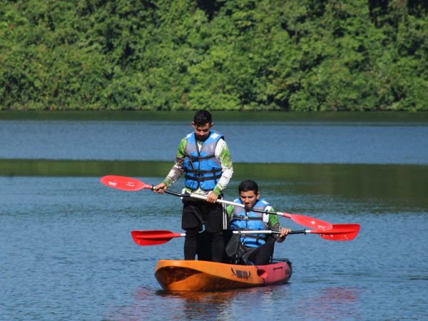 Tour de Kayaks