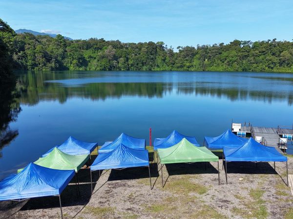 Alquiler de toldos en la Laguna R&iacute;o Cuarto